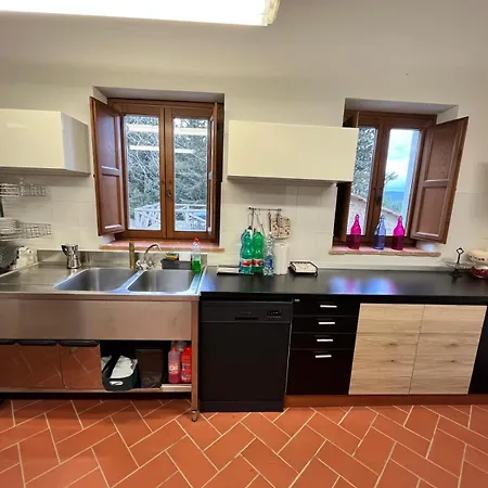 Borgo La Valle * Palazzo del Pero