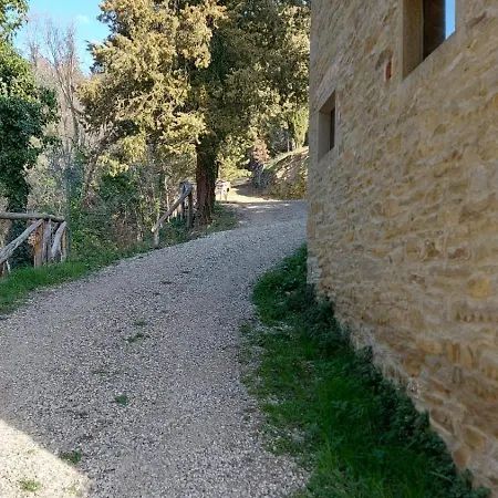 Borgo La Valle Фермерский дом
