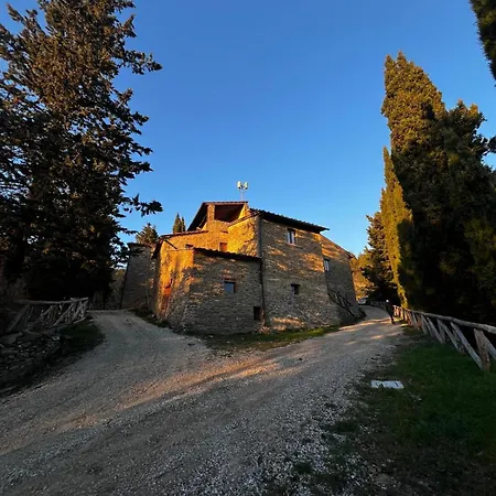 Borgo La Valle * Palazzo del Pero
