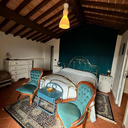Borgo La Valle Palazzo del Pero