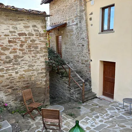Borgo La Valle Séjour à la ferme Palazzo del Pero